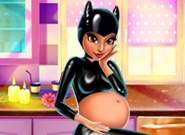 play Catwoman Pregnant game