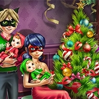 play Dotted Girl Family Christmas game